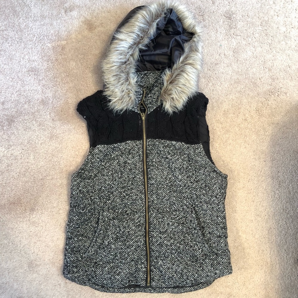 Aeropostale vest with fur hood
